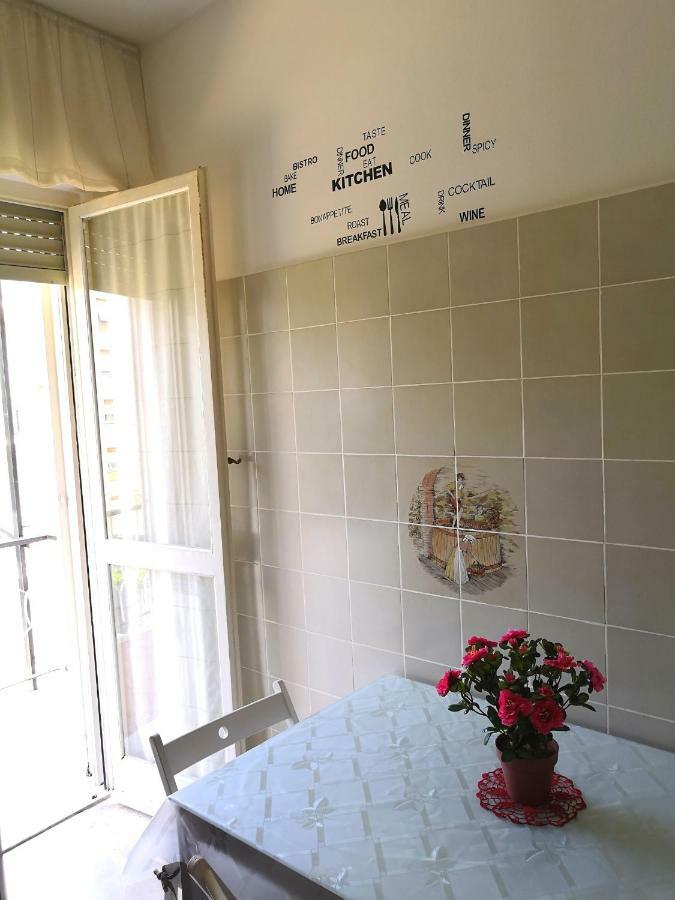 House Henry Apartment วาโด ลีกูเร ภายนอก รูปภาพ